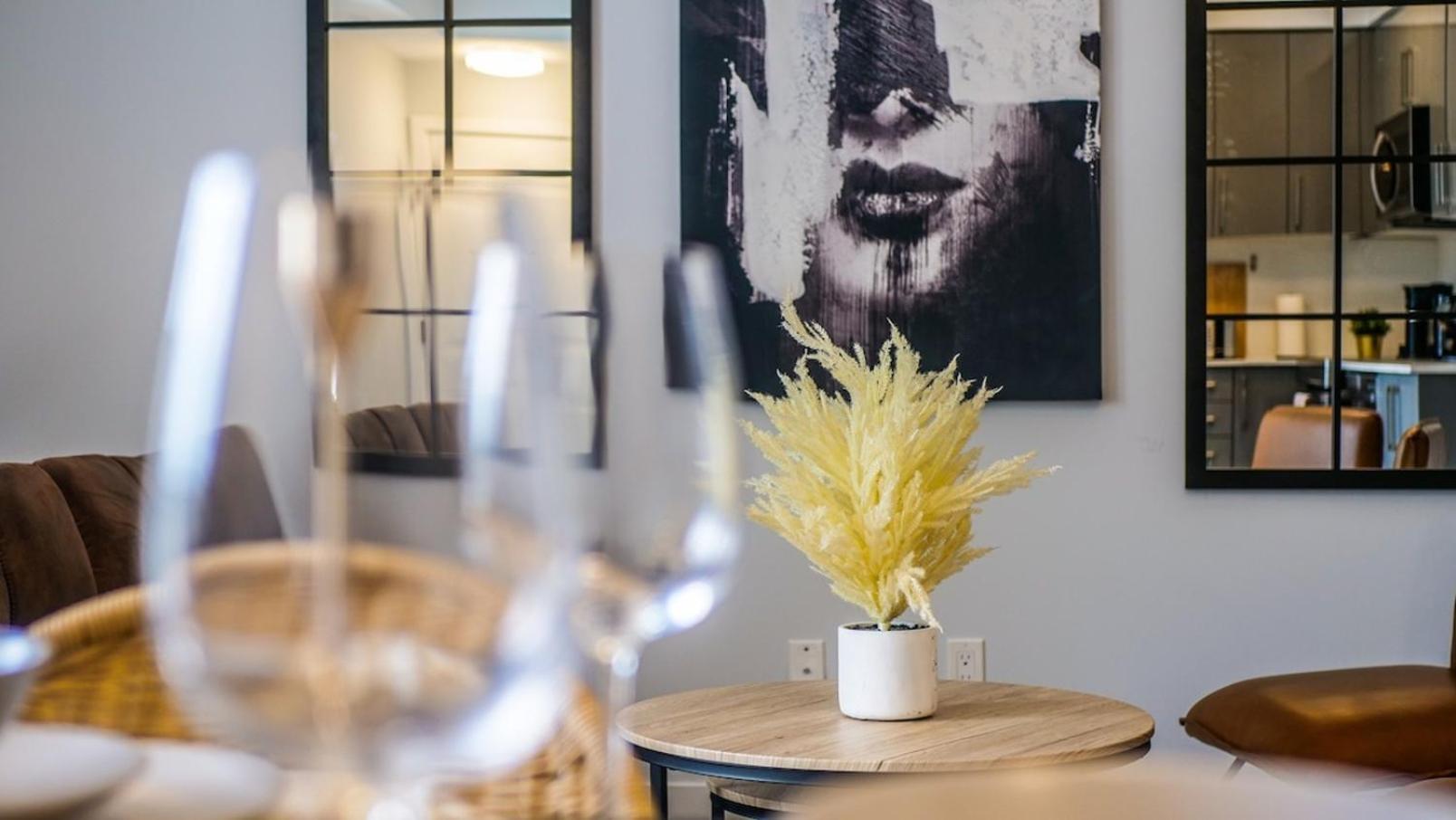 2br Boho Townhouse - Walk To Falls, Free Parking Holiday home